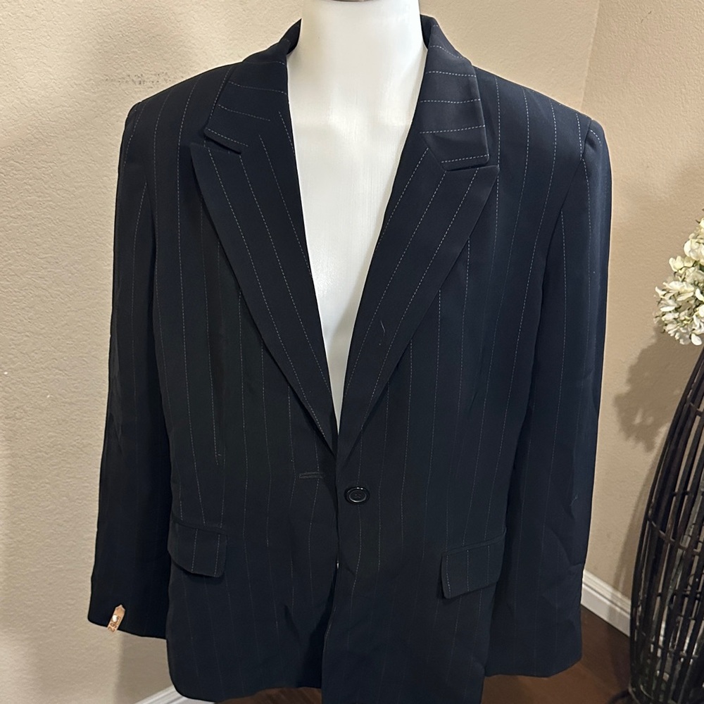 Kasper Black Pinstripe Women's Blazer size 16 box 4